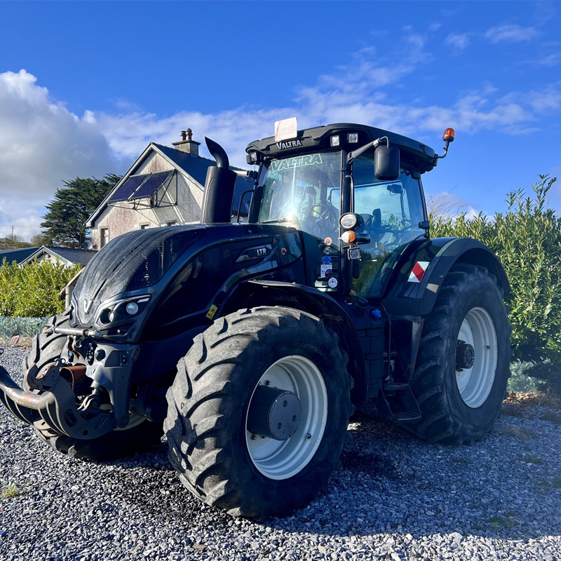 2017 Valtra S374 Tractor